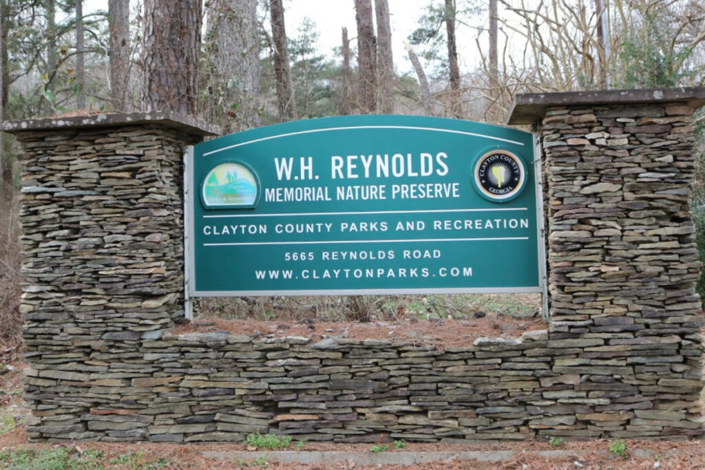 Entrance Sign © Sara Micklos