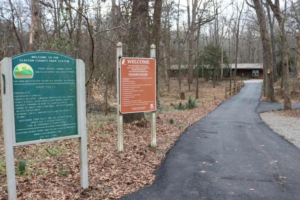 Entrance Sign © Sara Micklos