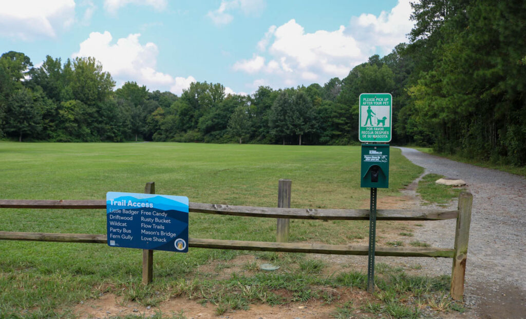 SaraMicklos AllatoonaCreekPark TrailEntry&OpenField